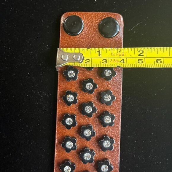 Leather with Enamel Black Daisy Flowers and Rhinestones Adjustable Bracelet - Picture 8 of 11